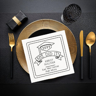 Serviette En Papier Elle L'A Fait Casquette Grad Nom De Graduation É