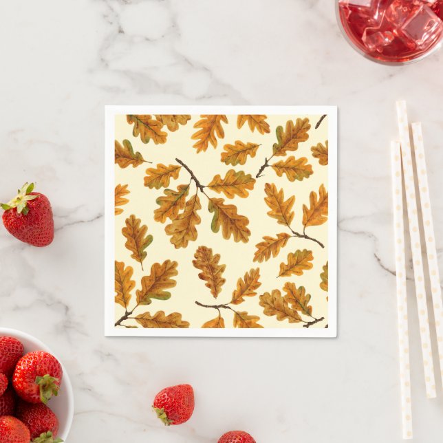 Serviette En Papier Feuilles de chêne automnal sur blanc (En situation)