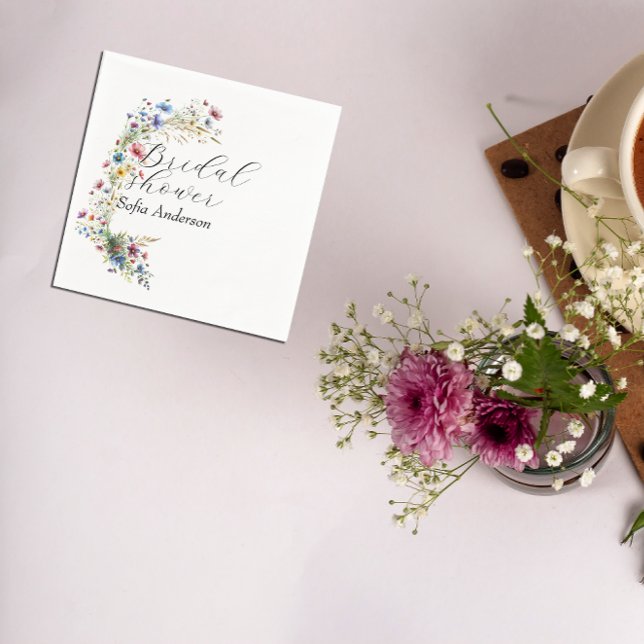 Serviette En Papier Fleur du Jardin français (Classic Napkins, adorned with a delightful French Garden Party flower design. )