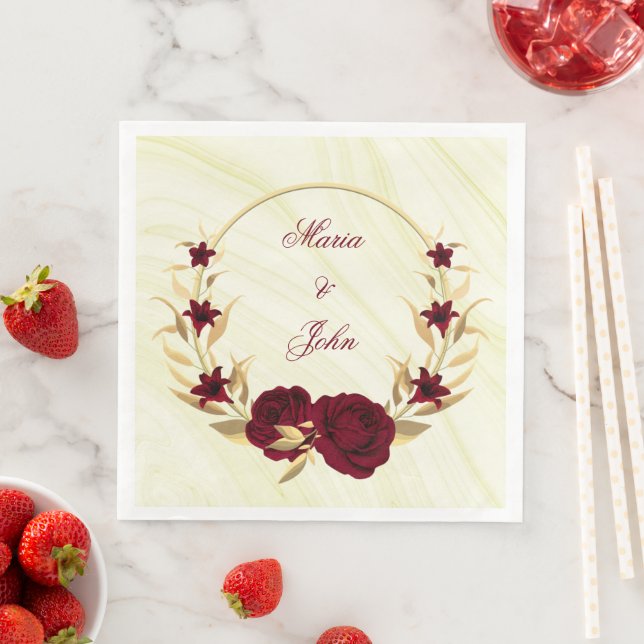 Serviette En Papier fleurs bourguignonnes or feuilles couronne marbre (En situation)