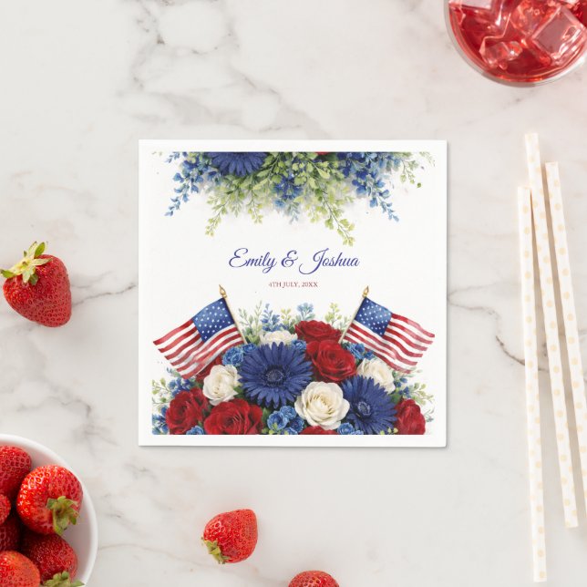 Serviette En Papier Fleurs et drapeau de mariage du 14 juillet (En situation)