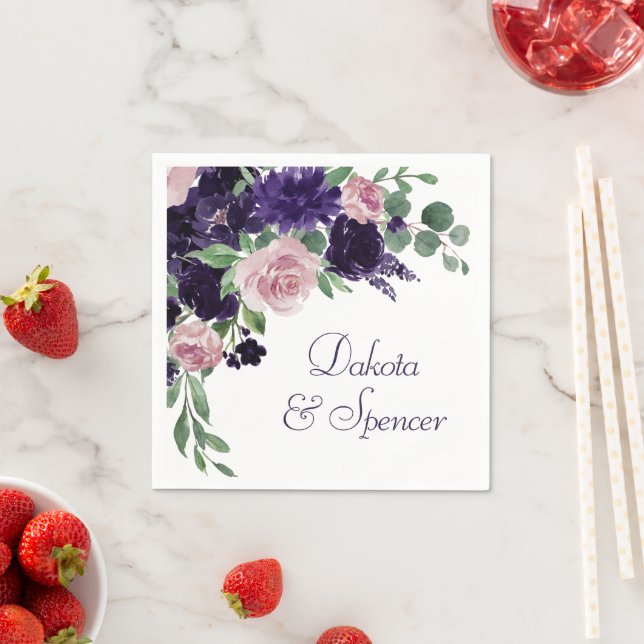 Serviette En Papier Fleurs luxuriantes | Bouquet pourpre et rose (En situation)