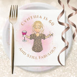 Serviette En Papier Funny 60 and Fabulous for Her Pink 60th Birthday<br><div class="desc">Quelqu'un de spécial 60 ans que vous voulez célébrer ? Cette serviette en papier de 60 ans et toujours fabuleuse a pour thème de la trinquer le jour de son grand jour. Customiser avec son nom ou même changer l'année ... Vous pouvez modifier tout le texte pour compléter votre parti...</div>