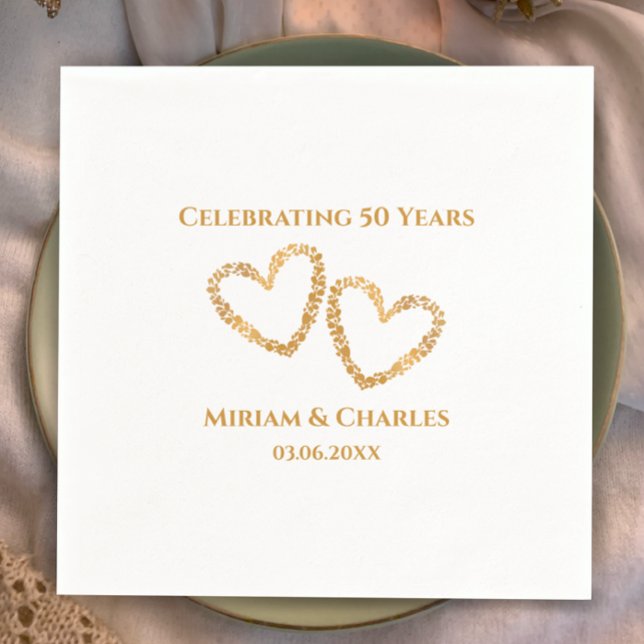 Serviette En Papier Golden 50th Mariage Anniversaire Coeur personnalis (Personalize these golden heart simple modern 50th wedding anniversary napkins. Stylish golden custom)