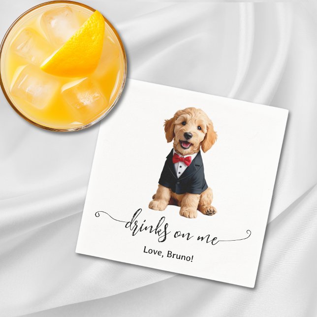 Serviette En Papier Golden Doodle Chiot Boire Sur Moi Mariage Chien (Golden Doodle Puppy Drinks On Me Dog Wedding Napkins)