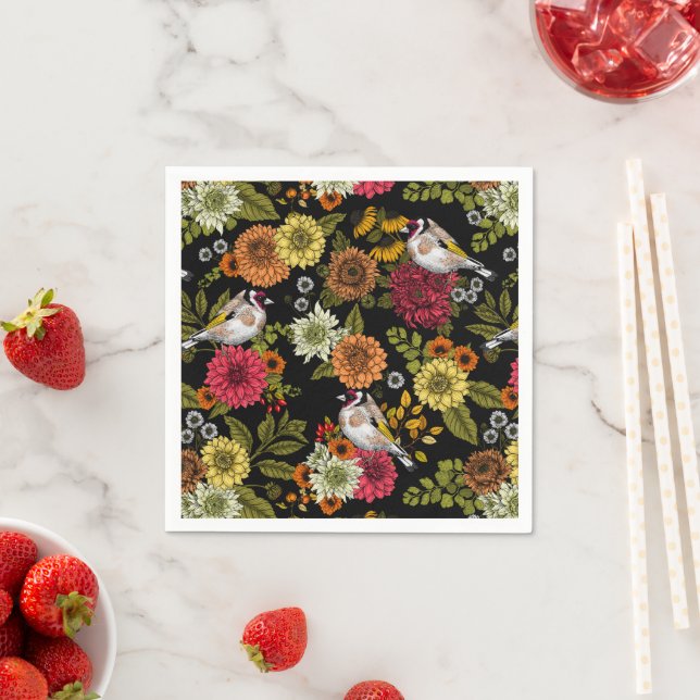 Serviette En Papier Goldfinches dans le jardin sur noir (En situation)