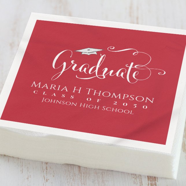 Serviette En Papier Graduation Moderne Mortarboard Script Cardinal Rou (Créateur téléchargé)