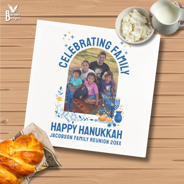 Serviette En Papier HANOUKKA FAMILY REUNION Photo personnalisable (Celebrating Family Hanukkah napkins with customizable photo and text. Ideal for Chanukah reunions.)