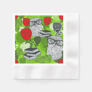 Serviette En Papier Hibou dans des roses rouges