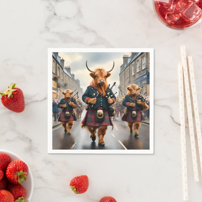 Serviette En Papier Highland Harmony : Bagpipe Highland Cow Band (En situation)