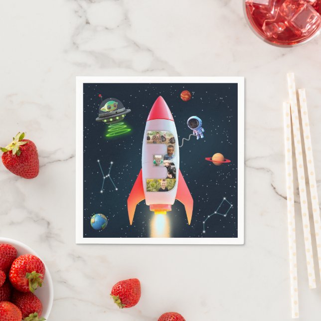 Serviette En Papier Immense Trois avec photos | 3e anniversaire Rocket (En situation)