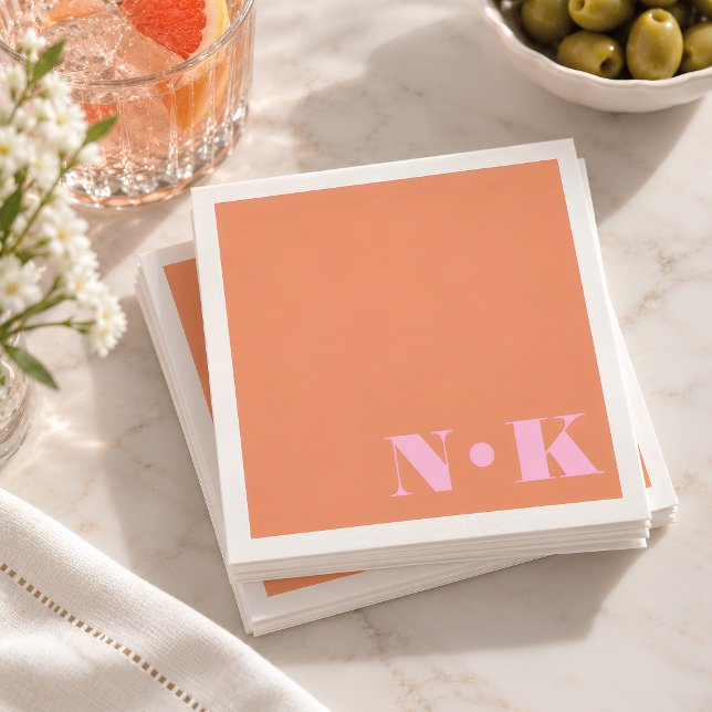 Serviette En Papier Initiales de monogramme moderne gras rose orange M (Créateur téléchargé)