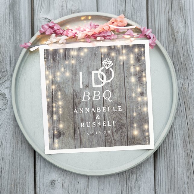 Serviette En Papier J'accepte l'engagement au bois rustique de BBQ Lum (I do BBQ Rustic Lights Wood Engagement Napkins)