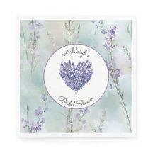 Jardin de fleurs de lavande romantique pour une ba