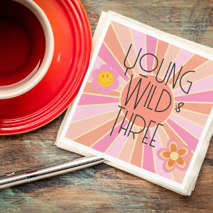 Serviette En Papier Jeune, sauvage et trois   Enfant Anniversaire Napk