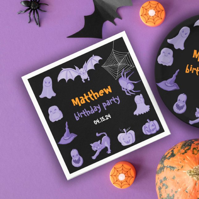 Serviette En Papier Jour d'anniversaire violet noir Halloween Napkin (Purple black Halloween birthday party Napkin
)