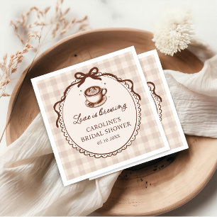 Serviette En Papier L'amour est en train de préparer un café pour la d