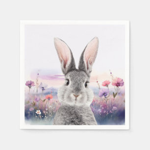 Serviette En Papier Lapin dans un champ de fleurs sauvages