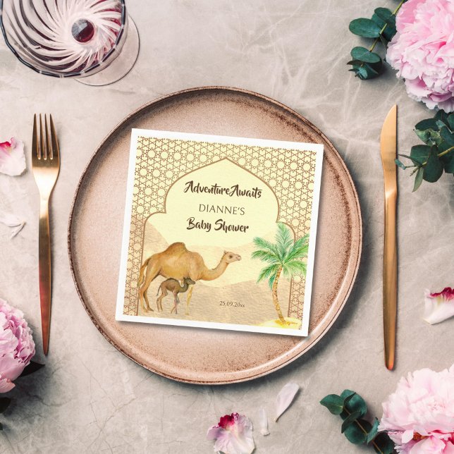 Serviette En Papier L'aventure attend le désert baby shower de bébé ch (Adventure awaits Arabian desert expats cute baby camel baby shower monogram  printed napkins)
