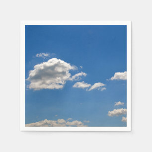 Serviette En Papier Le ciel est bleu et les nuages blancs passent