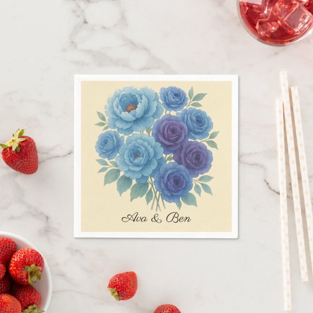 Serviette En Papier Lyons Blue Peony et Fig Purple Rose Mariage (En situation)