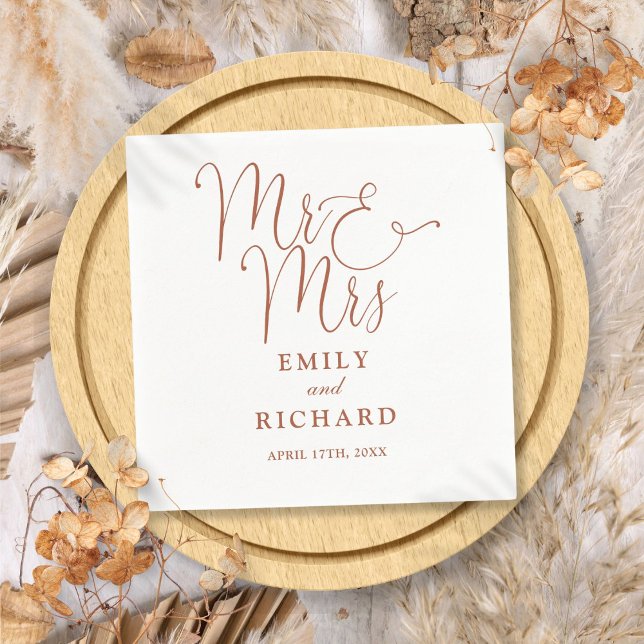 Serviette En Papier M. Et Mme Script Élégant Mariage en terre cuite (Mr And Mrs Script Elegant Terracotta Wedding Napkins)