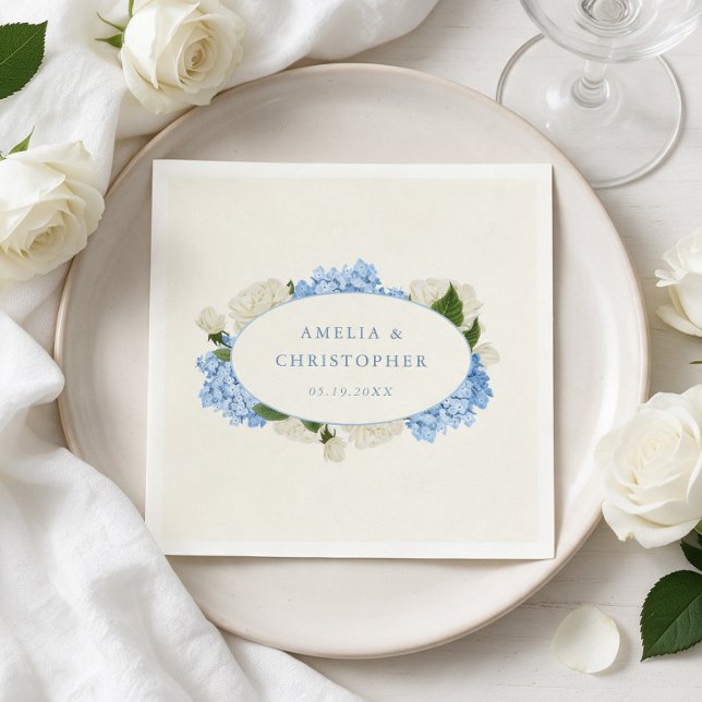 Serviette En Papier Mariage Classique Hydrangea Bleu Rose Blanche (classic wedding napkins with couple's names, and blue hydrangeas and white rose illustrations)
