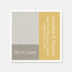 Serviette En Papier Mariage commémoratif chic gris et blanc Chevron