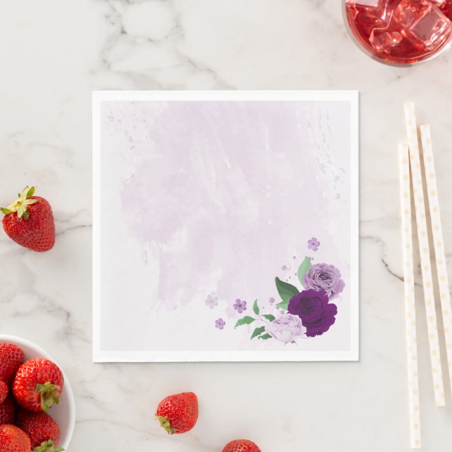 Serviette En Papier Mariage de fleurs de verdure violettes romantiques (En situation)