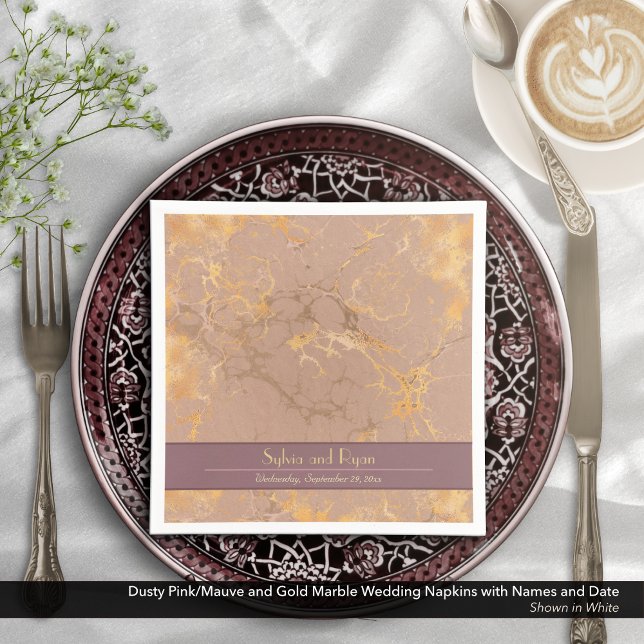 Serviette En Papier Mariage en marbre rose et or poussiéreux (Dusty Pink/Mauve and Gold Marble Pattern Napkins with Bride and Groom's Names and Wedding Date)