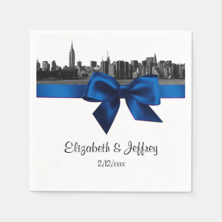 Serviette En Papier Mariage NYC Skyline large en noir et blanc sur fon