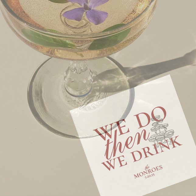 Serviette En Papier Mariage personnalisé de script rouge simple et élé (Luxury Classic Red Wedding Suite Theme with options to personalize for your special day.)