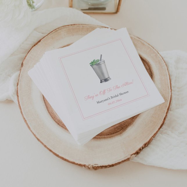 Serviette En Papier Mariage Rose Poudré au Mint Julep pour la Mariée (They're off to the altar mint julep napkin design with pink accents)