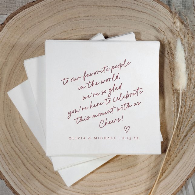 Serviette En Papier Mariage Style Note d'Amour Manuscrite Rouge Bourgo (Deep burgundy red love note wedding napkin with handwritten note, heart, and modern script design.)