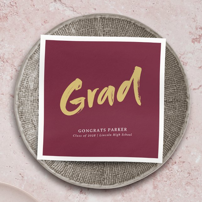 Serviette En Papier Maroon Gold Simple Moderne Brush Script Graduation (Maroon Gold Simple Modern Brush Script Graduation Napkins)