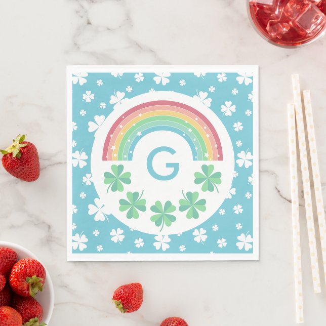 Serviette En Papier Monogramme bleu Clocher & Rainbow Boy Lucky One (En situation)