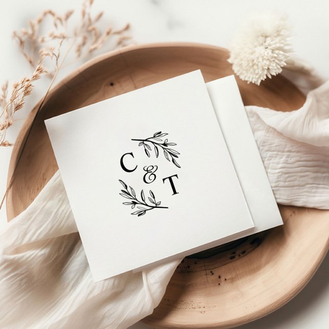 Serviette En Papier Monogramme de mariage à verdure simple (Simple Wedding Monogram Greenery Cocktail Party Napkins.)