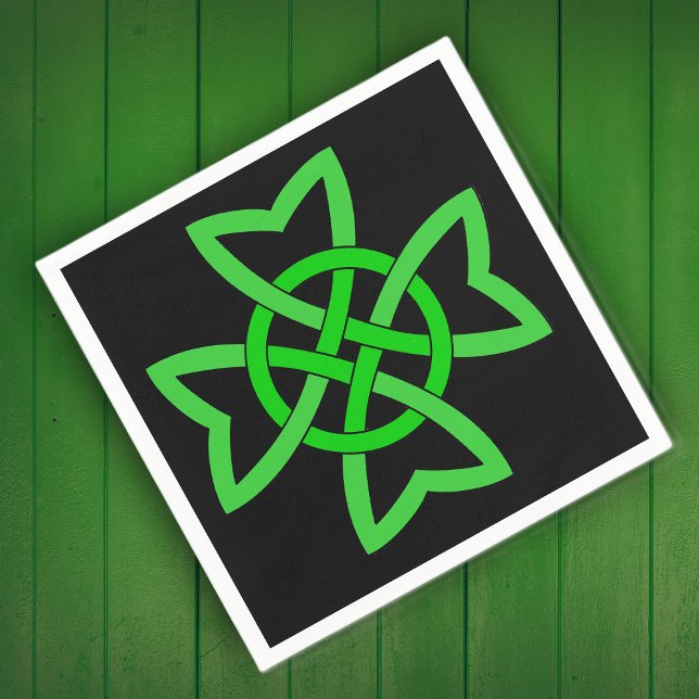 Serviette En Papier Noeud celtique vert irlandais (Green Irish looped Celtic Knot design on black on a napkin.)