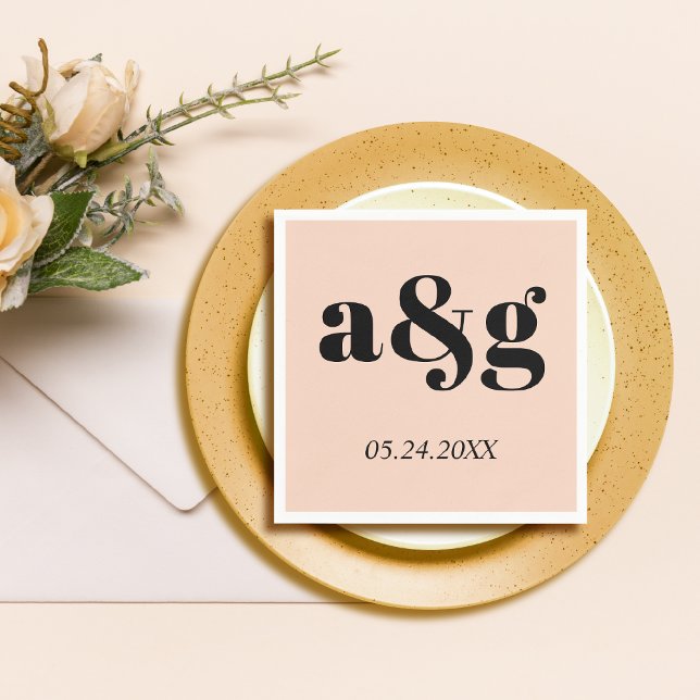 Serviette En Papier Noir initiales typographie pêche rose pavot mariag (Créateur téléchargé)