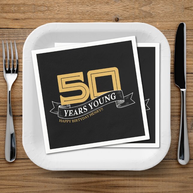 Serviette En Papier Noir & Or 50 ans Jeune bannière 50e anniversaire (Black & Gold 50 Years Young Banner 50th Birthday Napkins)