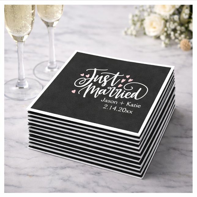 Serviette En Papier Noms de script mariés de jour de mariage HEARTS (Créateur téléchargé)