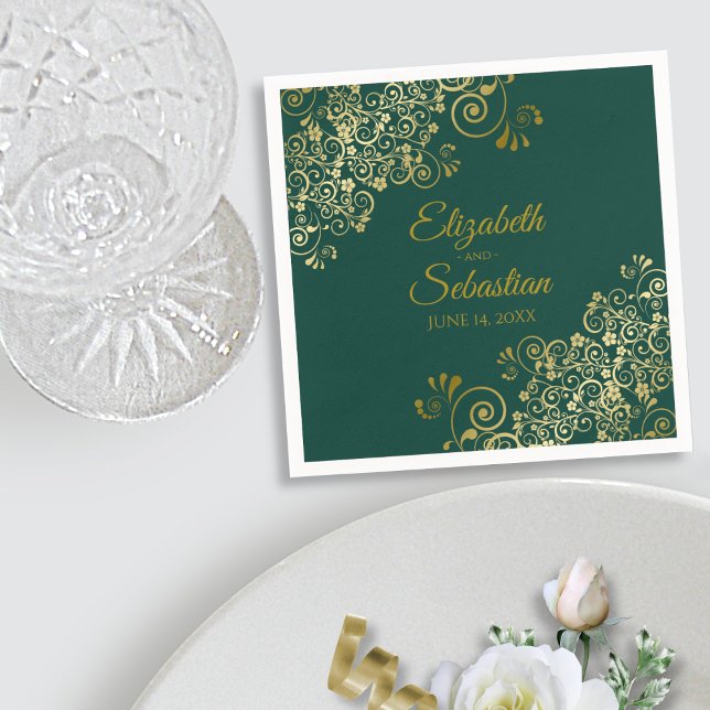 Serviette En Papier Ornate Gold Filigree Elegant Emerald Green (In Situ with Plate)