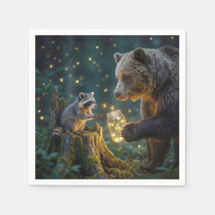 Serviette En Papier Ours offrant à un raton laveur un pot de lucioles