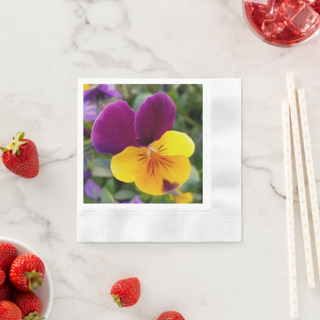 Serviette En Papier Pansies lumineuses (En situation)