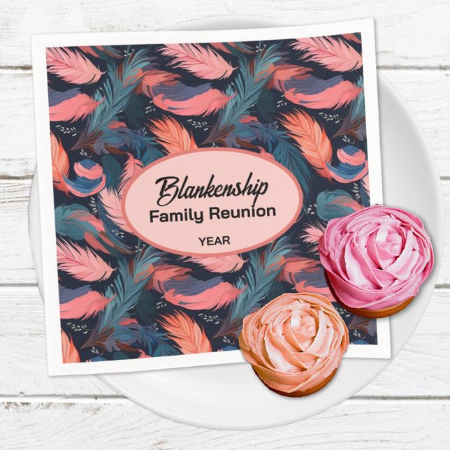 Serviette En Papier Papier Arrière - plan couleur de la plume de réuni (Add some colorful pizzazz to your family reunion party essentials with these custom napkins.)