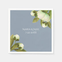 Peonies blanches avec serviettes bleu Dusty