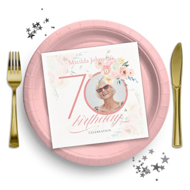 Serviette En Papier Photo personnalisée Aquarelle rose Floral 70e anni (70th Birthday Pink Watercolor Flowers Custom Photo Napkins)