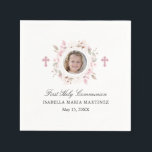 Serviette En Papier Photo personnalisée Première communion rose floral<br><div class="desc">Des serviettes personnalisées ajoutent une touche spéciale au décor des tables de fête. Une jolie couronne rose florale avec deux croix roses de chaque côté encadre votre photo de filles. Parfait pour une cérémonie chrétienne ou catholique. Trois lignes de texte sous la couronne vous permettent d'ajouter votre message personnalisé. J'ai...</div>