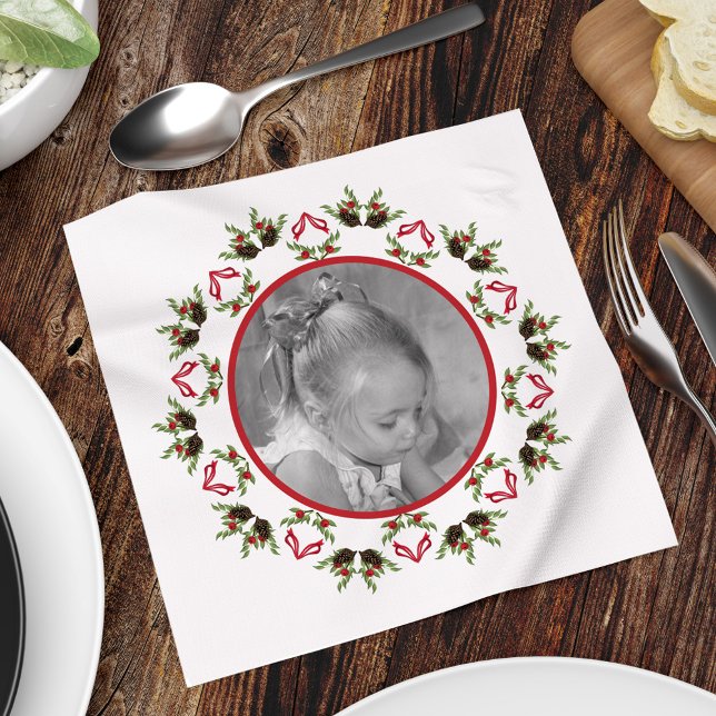 Serviette En Papier Pinecone Berries vacances Mandala Noël (Season's Greeting holiday red and green pinecones wreath mandala photo napkin)