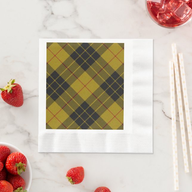 Serviette En Papier Plaque noire jaune tartan MacLeod (En situation)